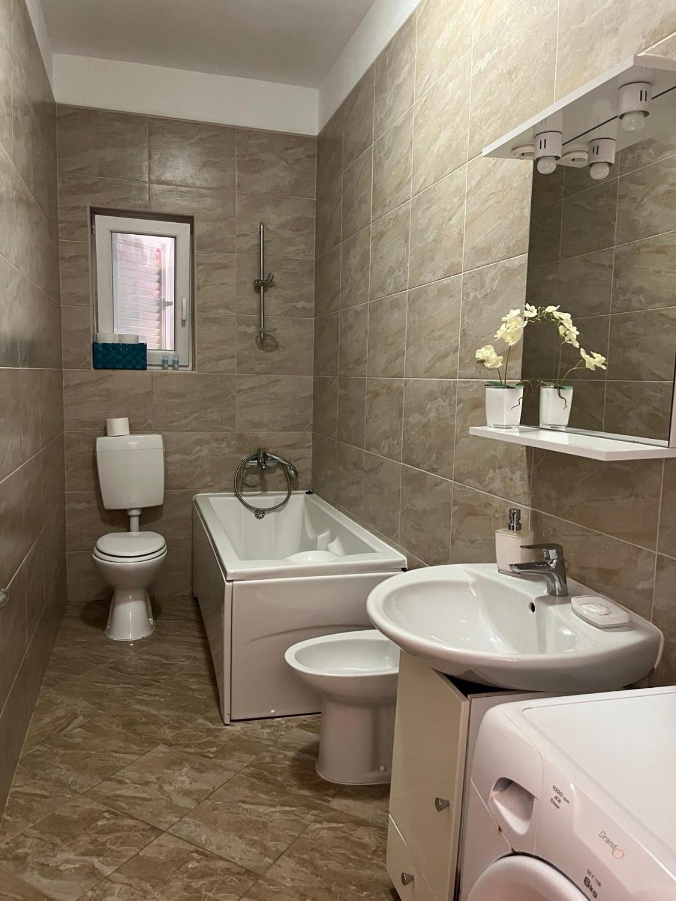 Apartments Mediterano セニ エクステリア 写真